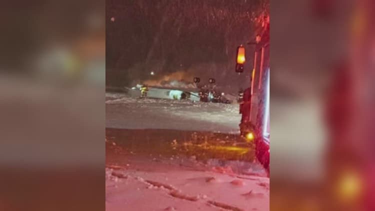 Airplane model in Bangor crash has 'history of having ice contamination,' expert says