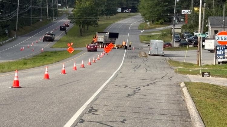 Crash closes Washington Street in Auburn
