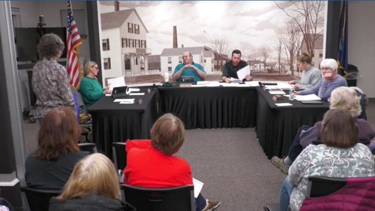 Norway Commons residents ask Select Board to consider rent stabilization moratorium