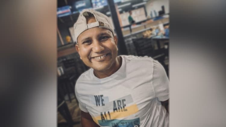 'A hole in our home': Kennebunk community rallies around detained asylum seeker held for 8 months